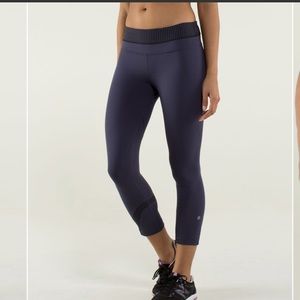 Lululemon Run: Inspire Crop II